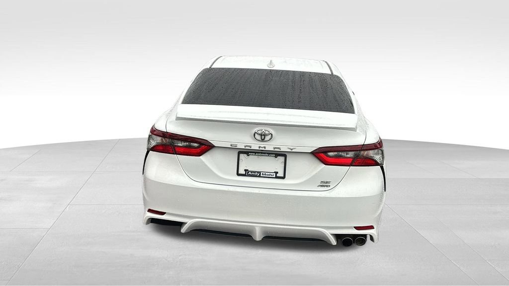 Used 2022 Toyota Camry SE image 6