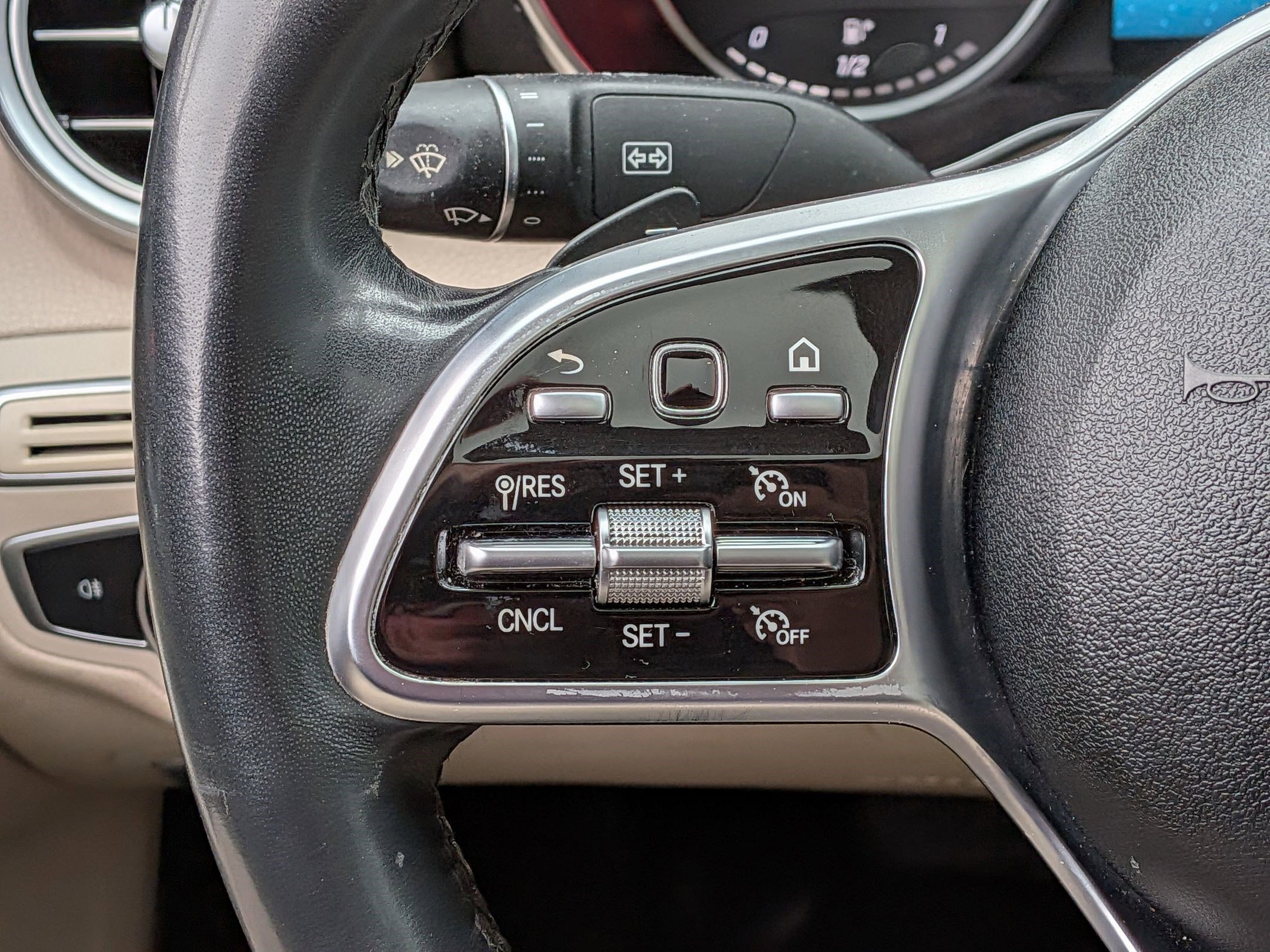 Used 2020 Mercedes-Benz C 300 Sedan image 19