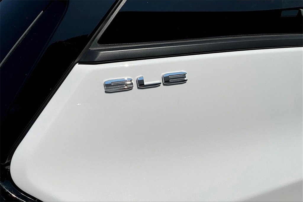 Used 2023 GMC Terrain SLE image 24