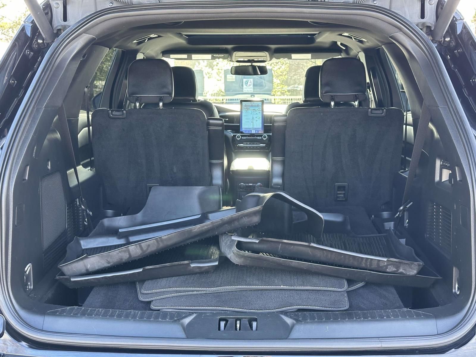 Used 2023 Ford Explorer ST w/ Equipment Group 401A image 24