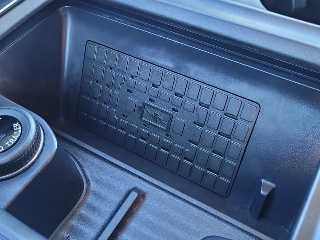 Used 2025 Ford Expedition Active RWD image 29