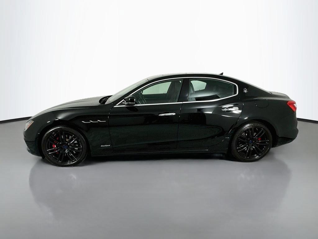 Used 2019 Maserati Ghibli GranSport RWD image 2