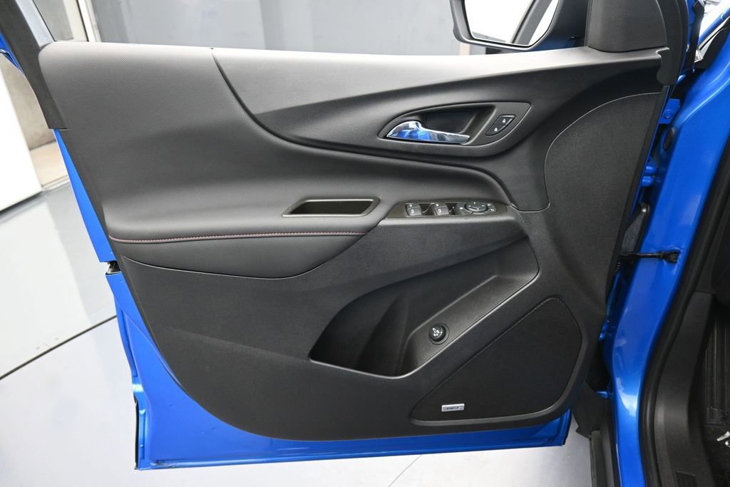 Used 2024 Chevrolet Equinox RS w/ RS Leather Package FWD image 13