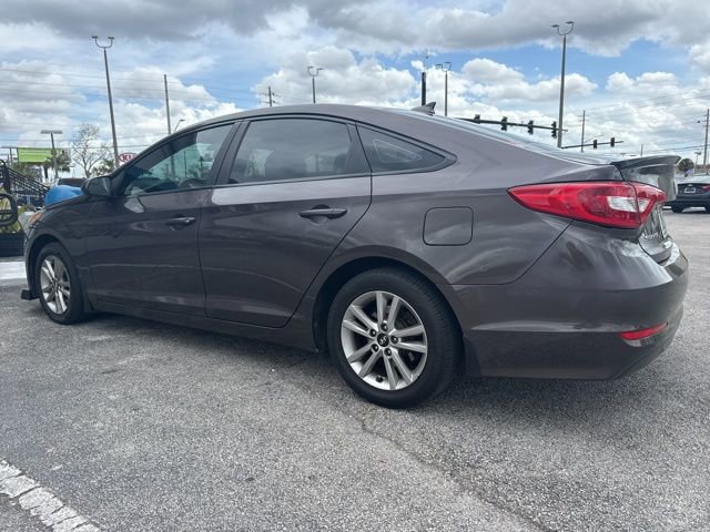 Used 2015 Hyundai Sonata SE w/ Option Group 09 image 2