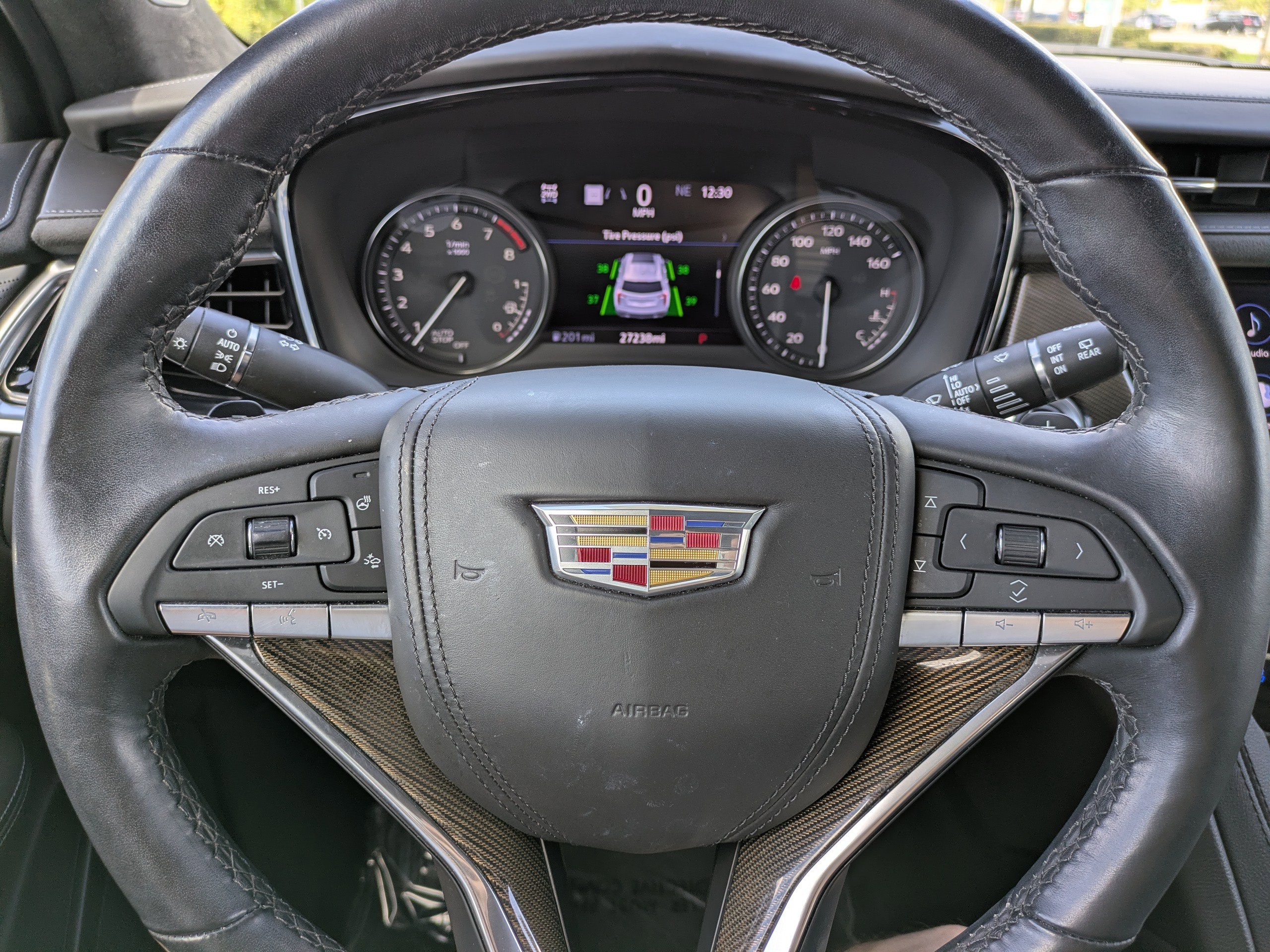 Certified 2023 Cadillac XT6 Premium Luxury w/ Platinum Package image 25