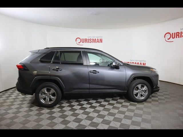 Used 2023 Toyota RAV4 XLE AWD/4WD image 15