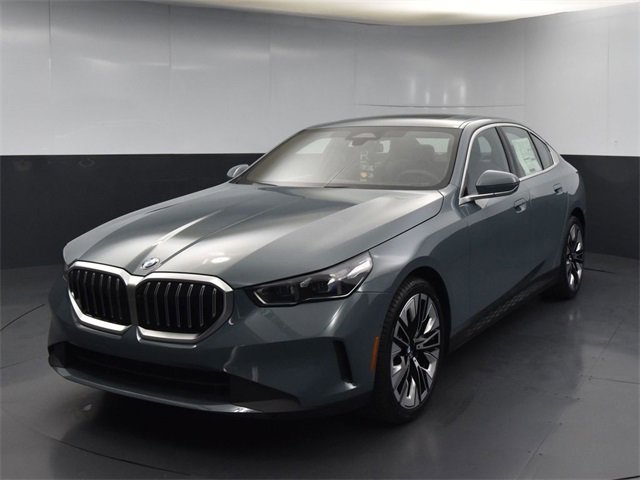 New 2024 BMW 530i w/ Premium Package image 30