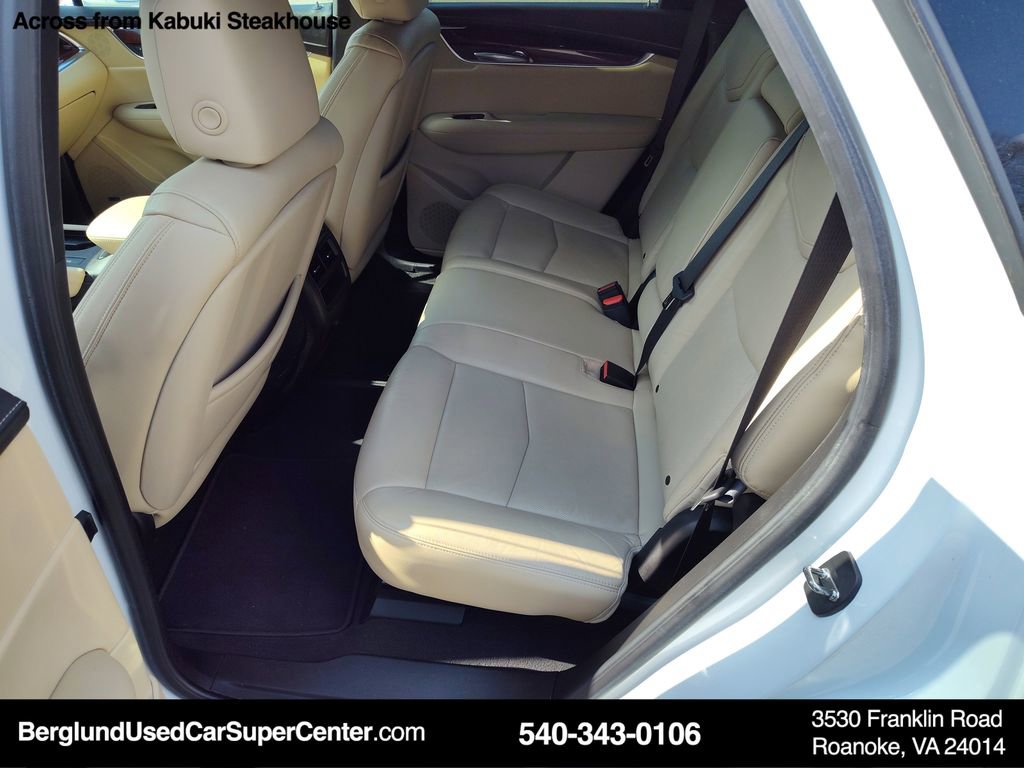 Used 2017 Cadillac XT5 Luxury w/ Driver Awareness Package image 12