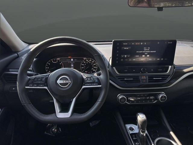 Used 2024 Nissan Altima 2.0 SR image 5