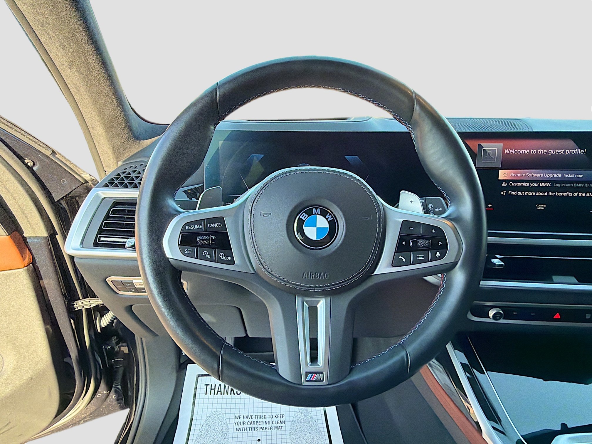 Used 2023 BMW X7 M60i w/ Climate Comfort Package image 40
