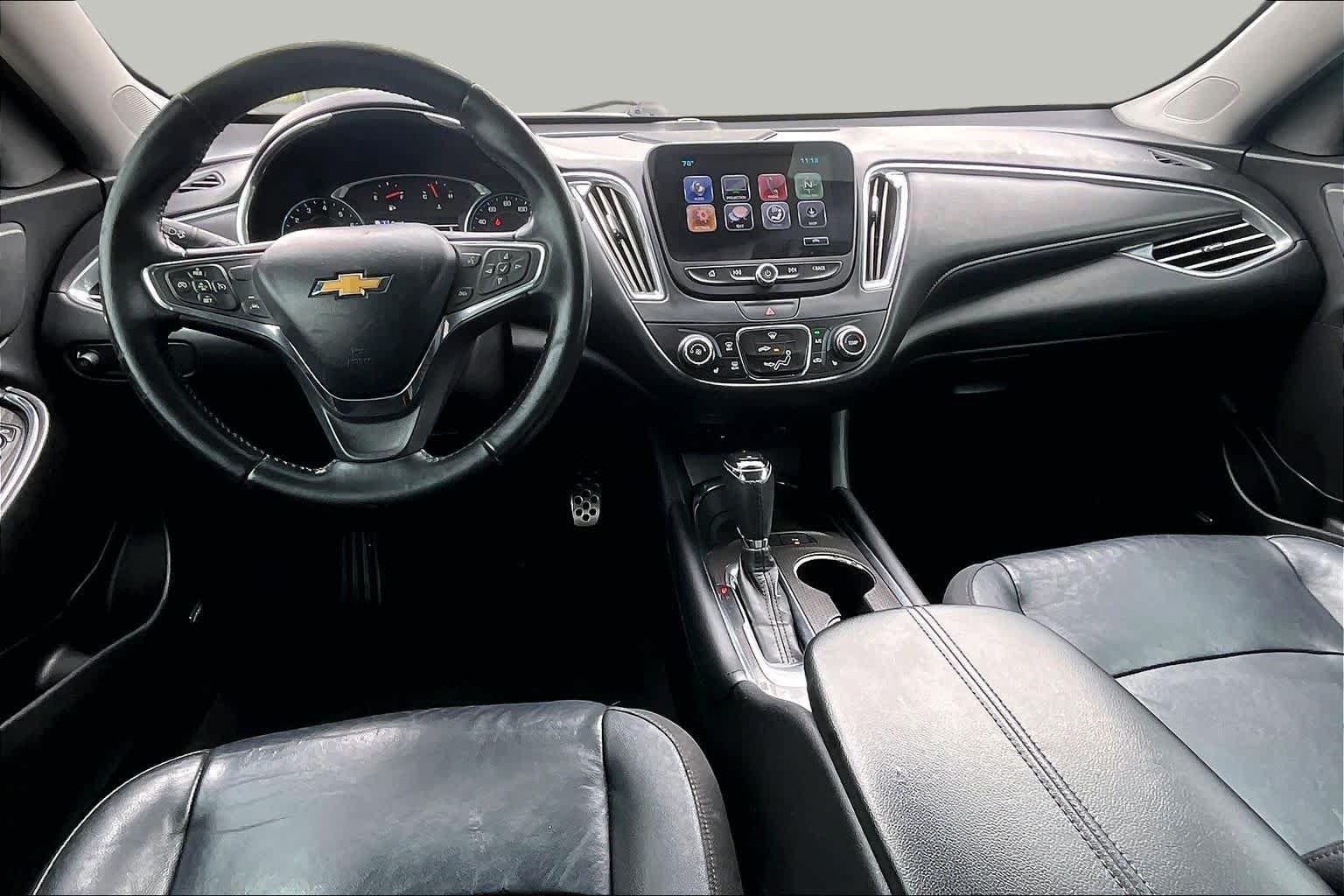 Used 2017 Chevrolet Malibu LT w/ Leather Package FWD image 16
