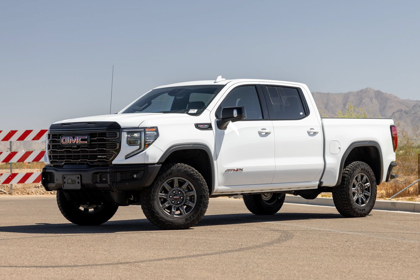 Used 2025 GMC Sierra 1500 AT4X AWD/4WD image 12