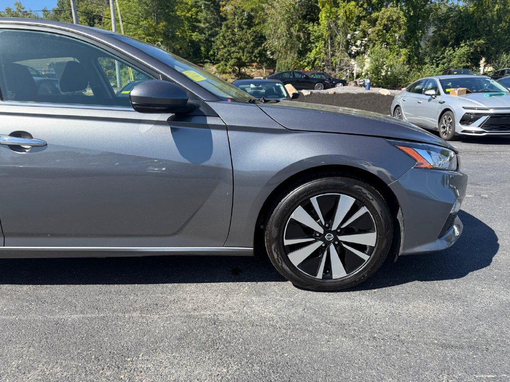 Used 2022 Nissan Altima 2.5 SV w/ SV Premium Package FWD image 21