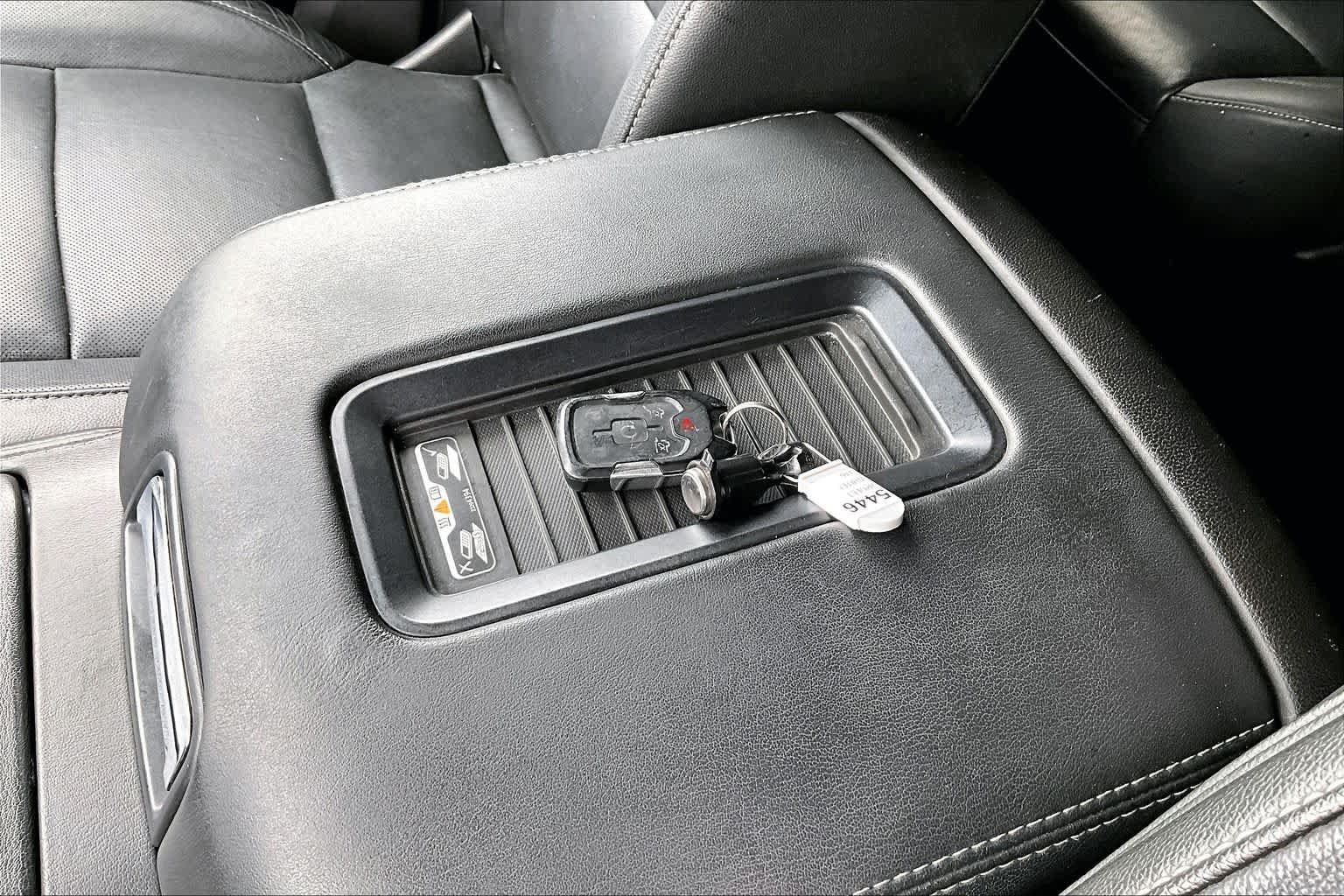 Used 2020 Chevrolet Tahoe Premier RWD image 14