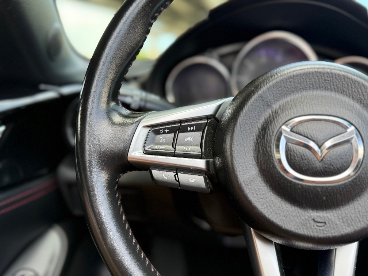 Used 2017 MAZDA MX-5 Miata Club RWD image 20