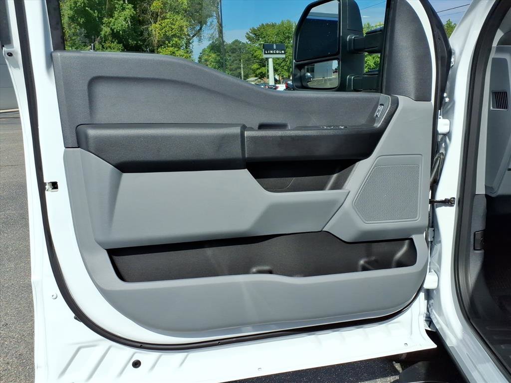 New 2026 Ford F350 XL image 26