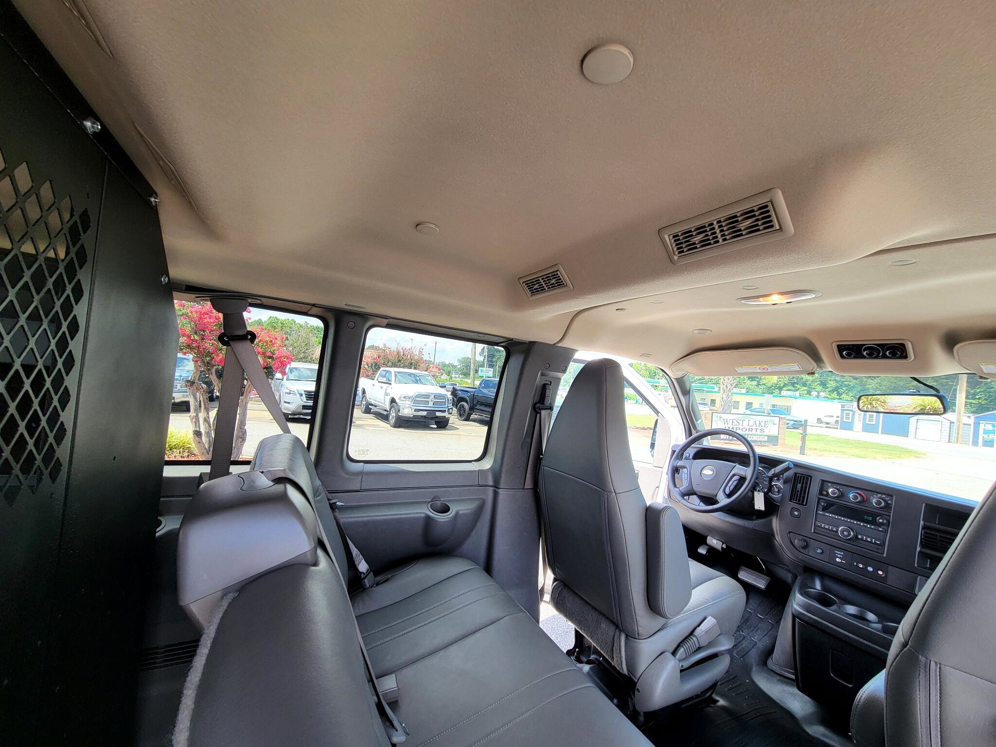 Used 2023 Chevrolet Express 3500 LS image 34