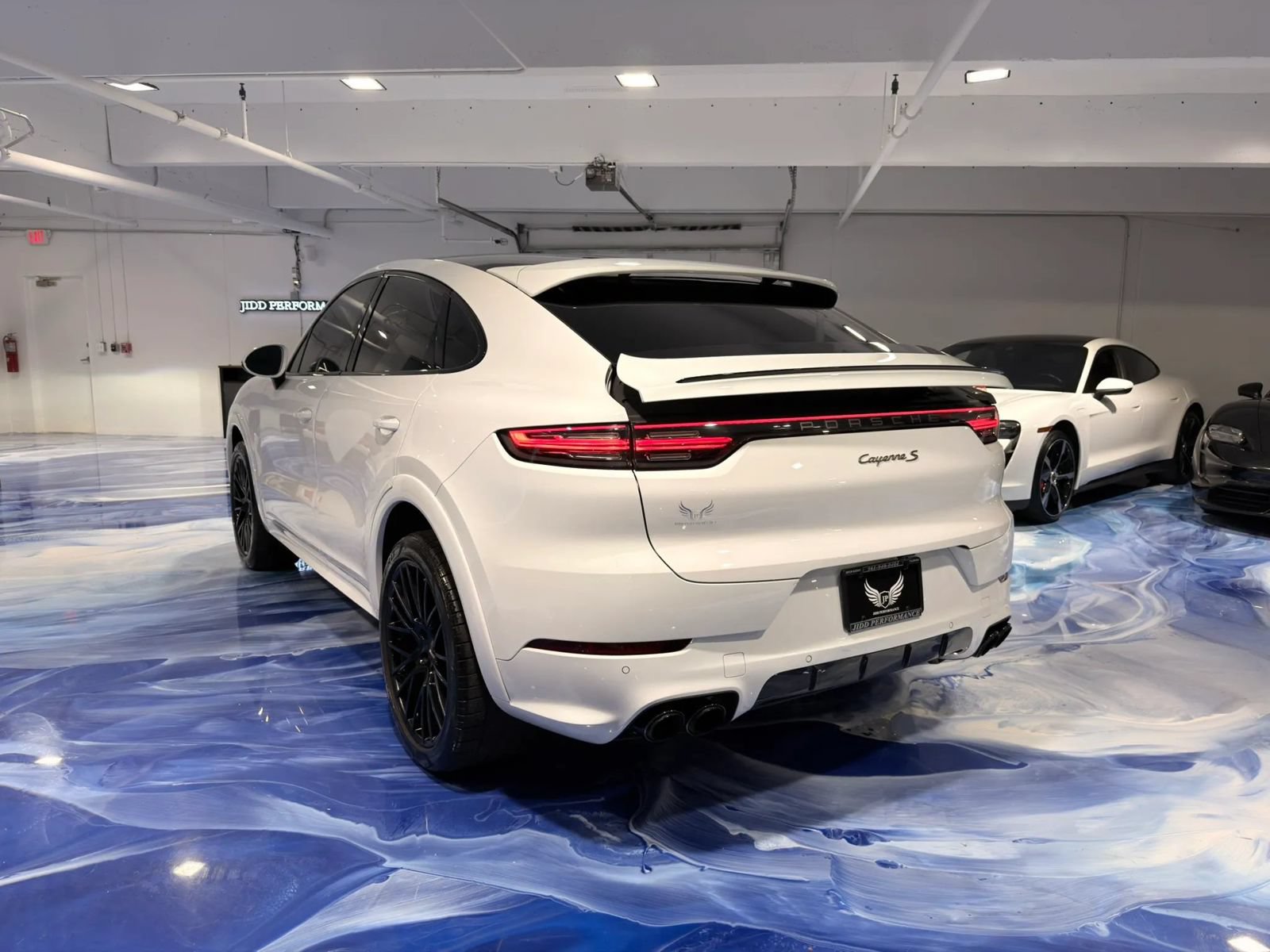 Used 2022 Porsche Cayenne S Platinum AWD/4WD image 5