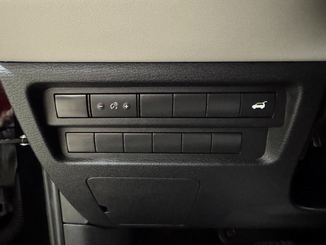 Used 2022 Mitsubishi Outlander SEL image 10