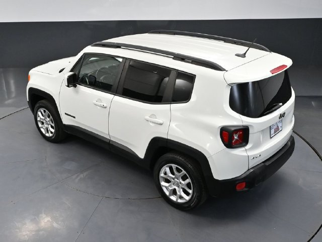 Used 2017 Jeep Renegade Latitude w/ Cold Weather Group AWD/4WD image 44