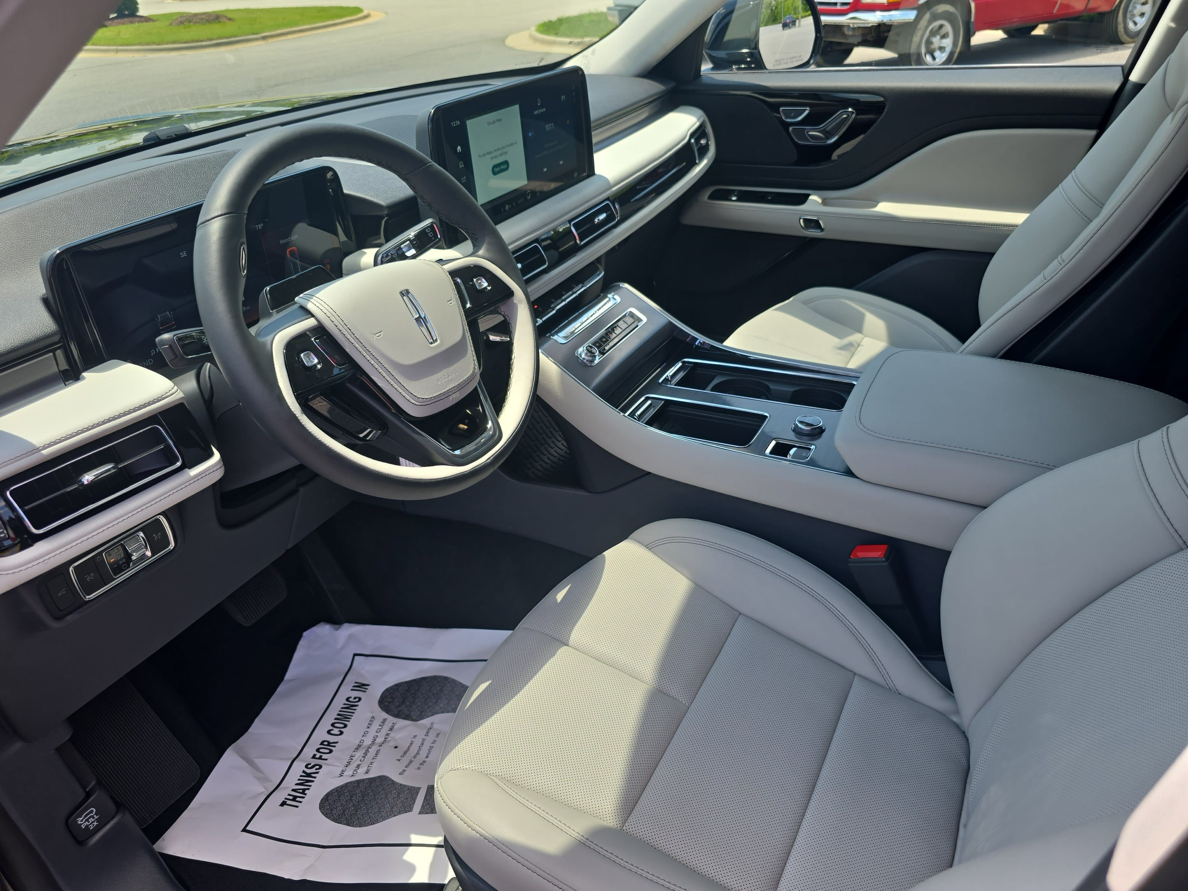 New 2026 Lincoln Aviator AWD image 15