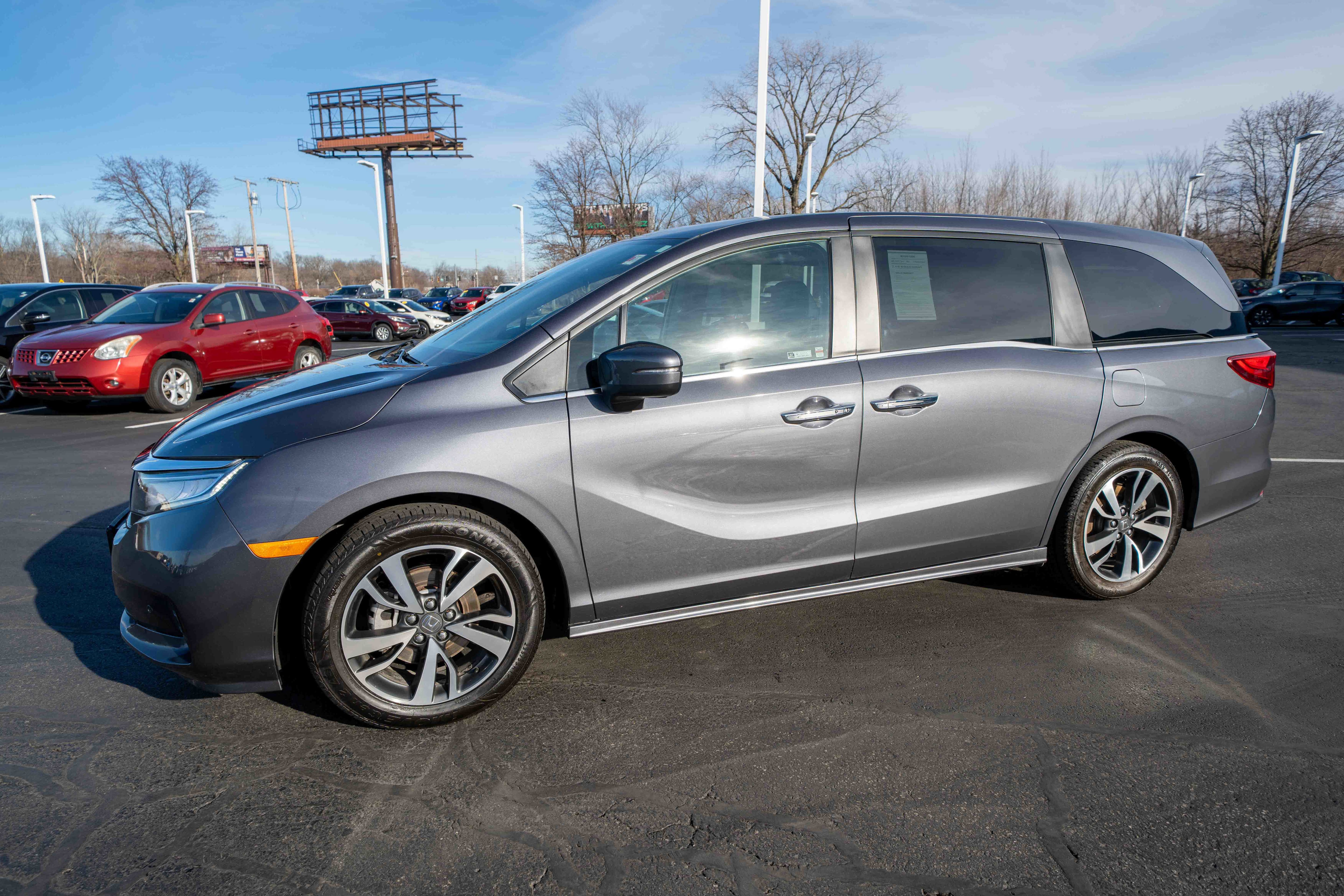 Certified 2024 Honda Odyssey Touring image 3