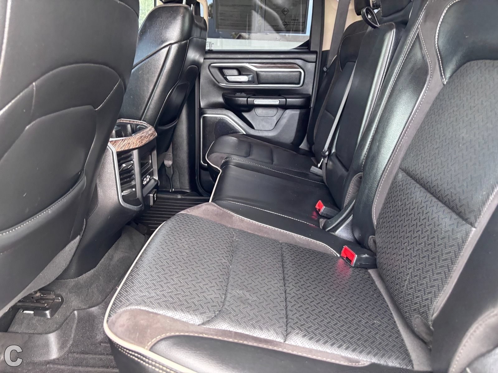 Used 2020 RAM 1500 Laramie RWD image 14