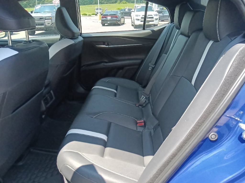 Used 2025 Toyota Camry SE w/ Convenience Package FWD image 26