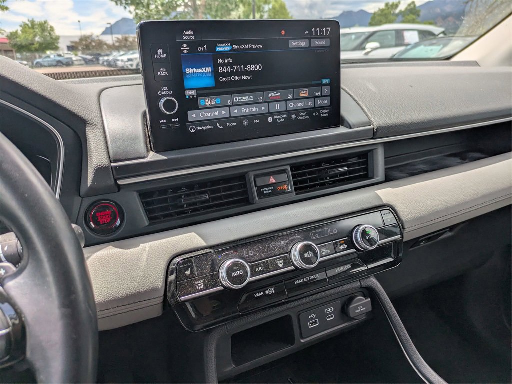 Used 2024 Honda Pilot Touring image 18