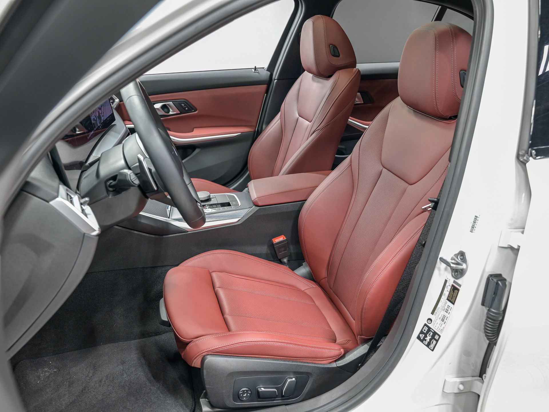 Used 2025 BMW M340i xDrive image 16