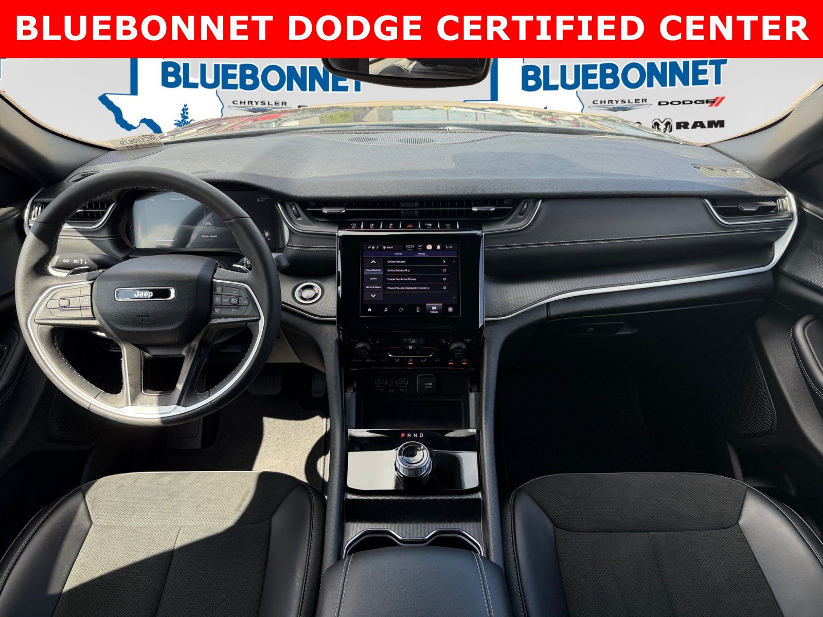 Used 2024 Jeep Grand Cherokee Altitude AWD/4WD image 12