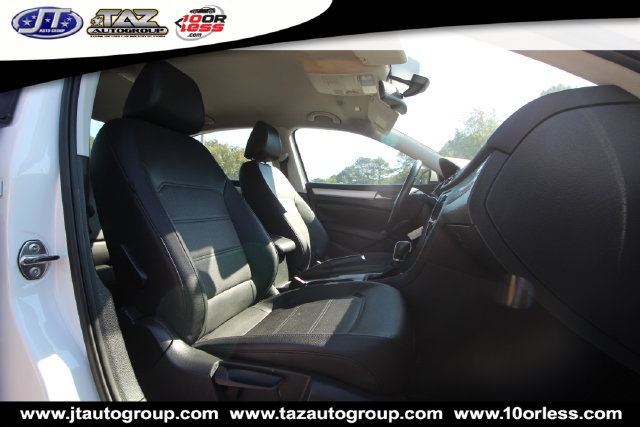 Used 2013 Volkswagen Passat 2.5 SE FWD image 18