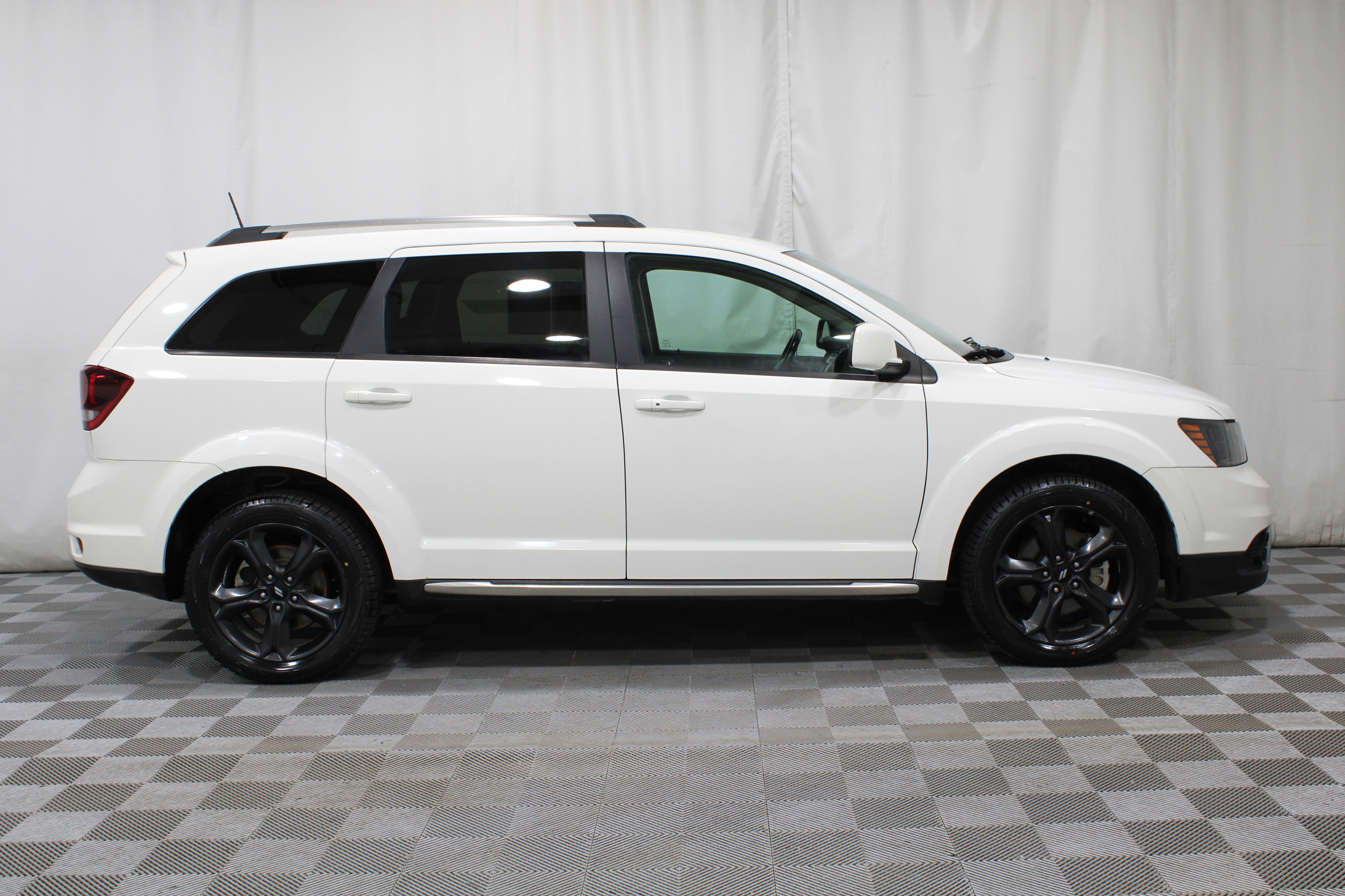 Used 2020 Dodge Journey Crossroad image 29