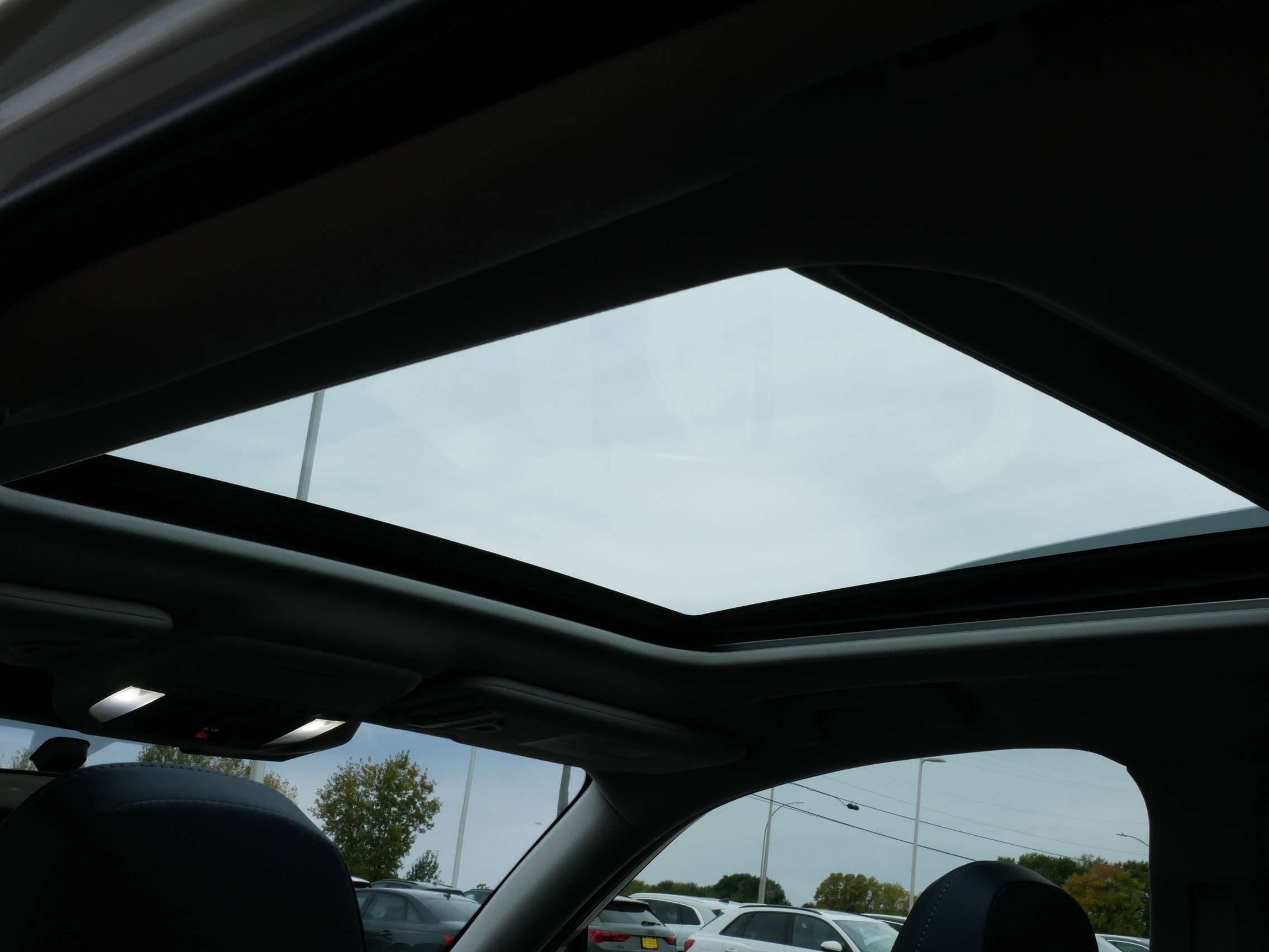 Used 2022 Subaru Forester Touring image 23