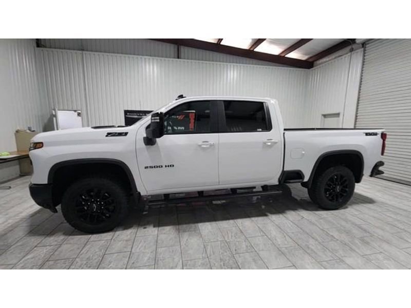 New 2025 Chevrolet Silverado 2500 LT w/ Trail Boss Package image 4