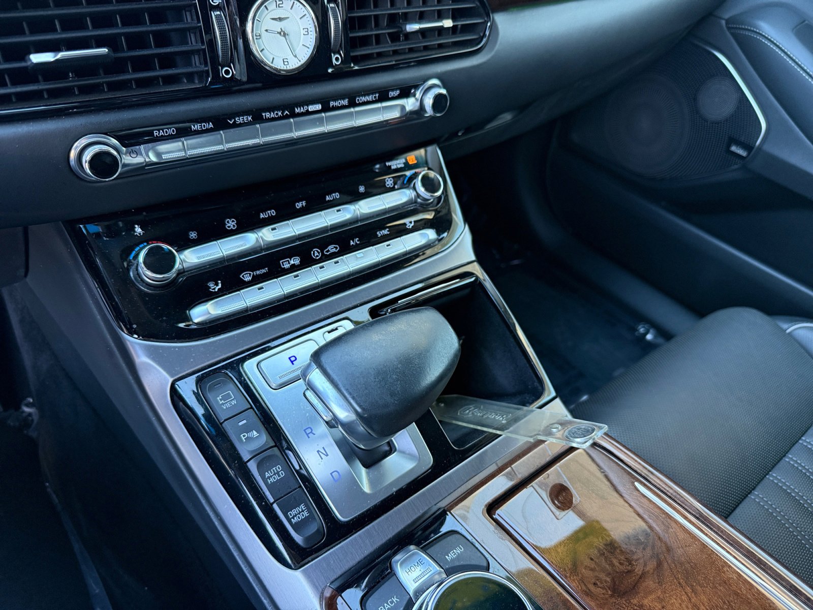 Used 2019 Genesis G90 5.0 Ultimate image 13