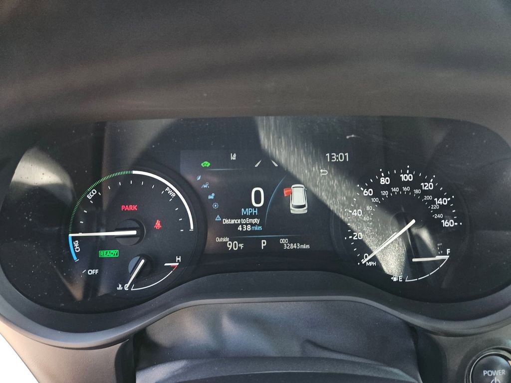 Used 2025 Toyota Sienna LE image 19