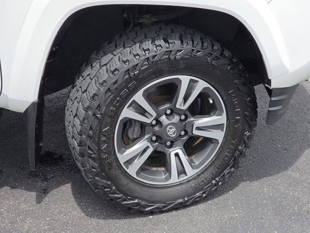 Used 2019 Toyota Tacoma TRD Sport AWD/4WD image 26