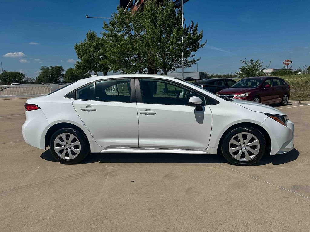 Certified 2024 Toyota Corolla LE image 2