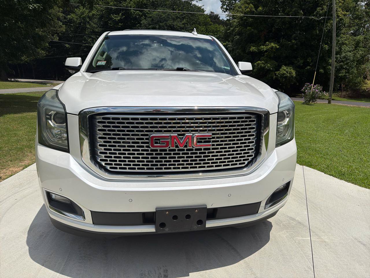 Used 2016 GMC Yukon Denali w/ Open Road Package AWD/4WD image 8