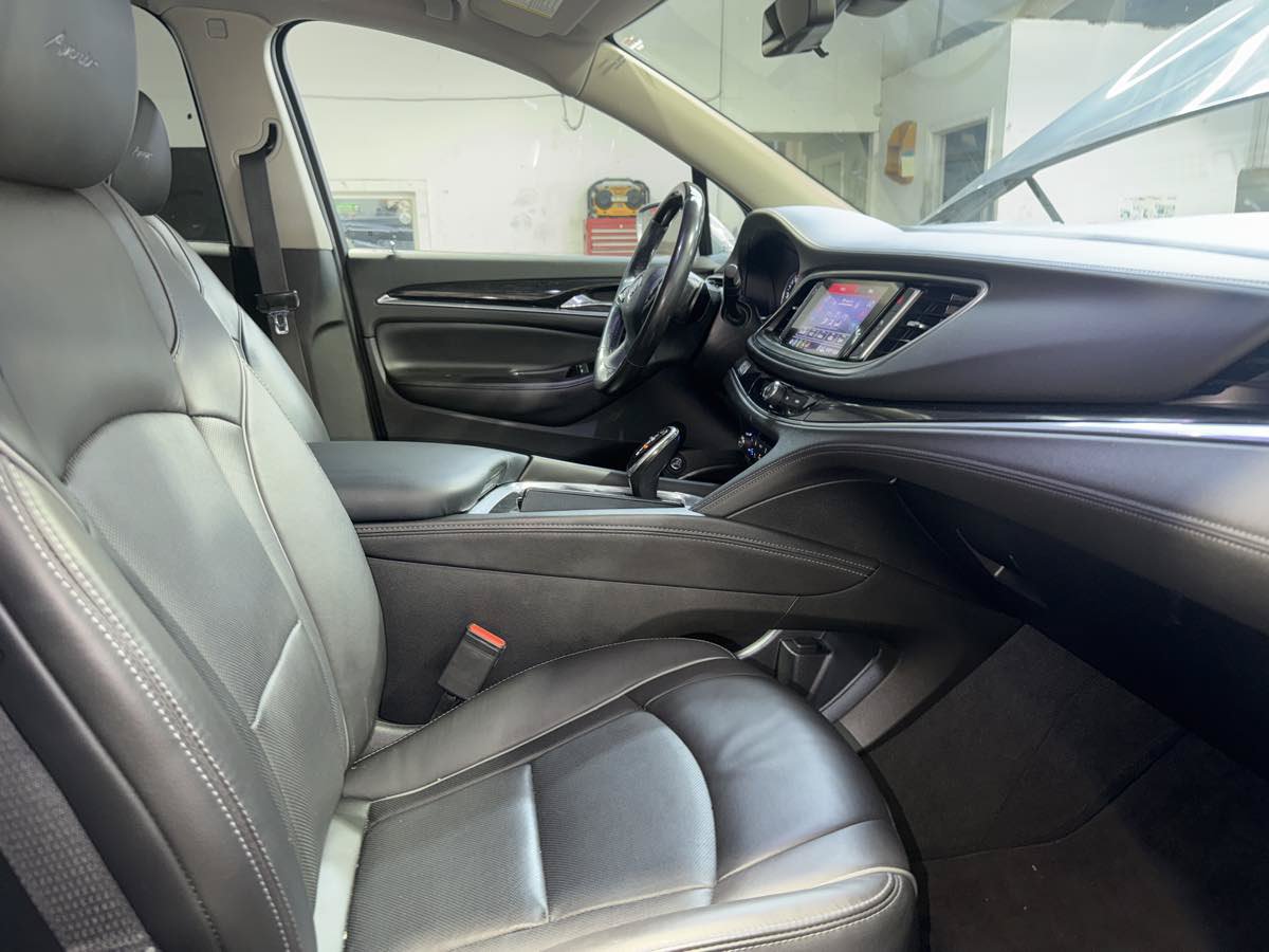 Used 2020 Buick Enclave Avenir FWD image 26