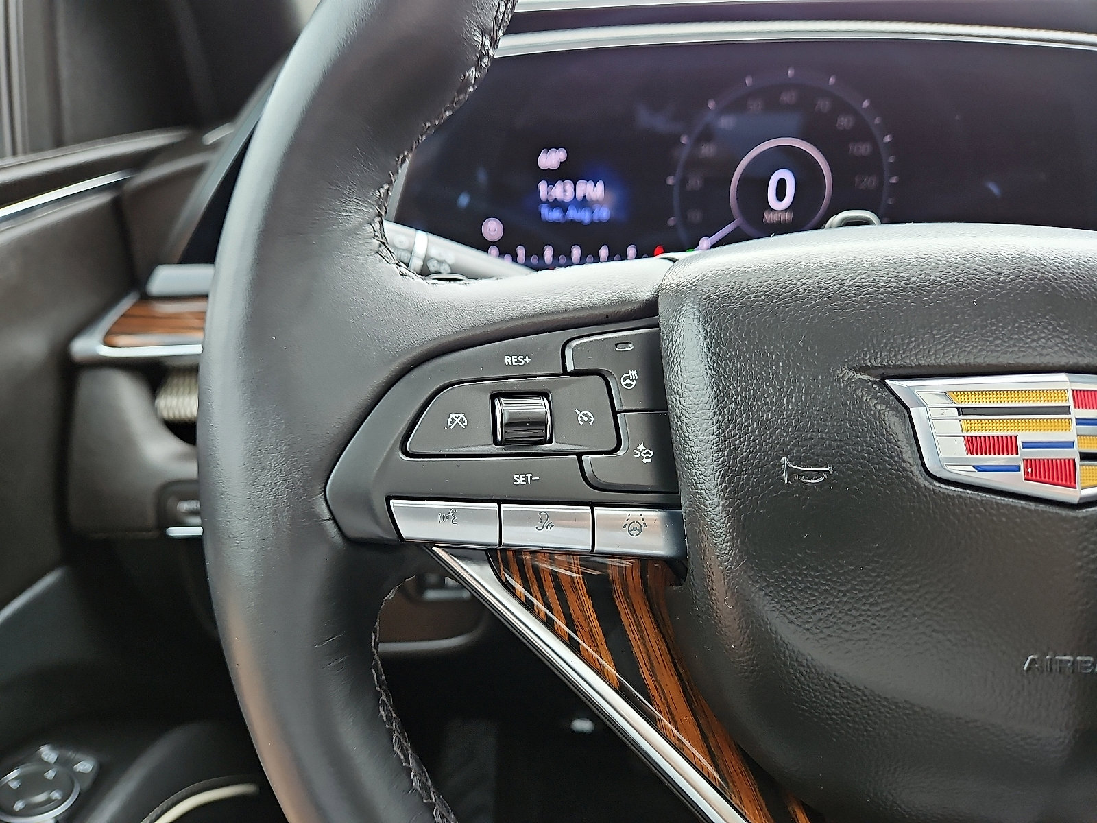 Used 2024 Cadillac Escalade Premium Luxury image 20