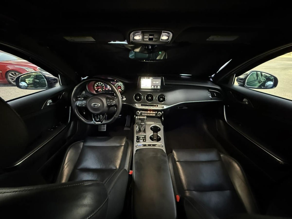 Used 2020 Kia Stinger GT1 RWD image 45