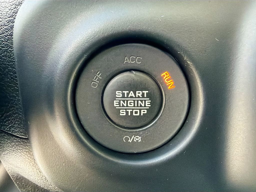 Used 2023 Jeep Gladiator Overland image 36