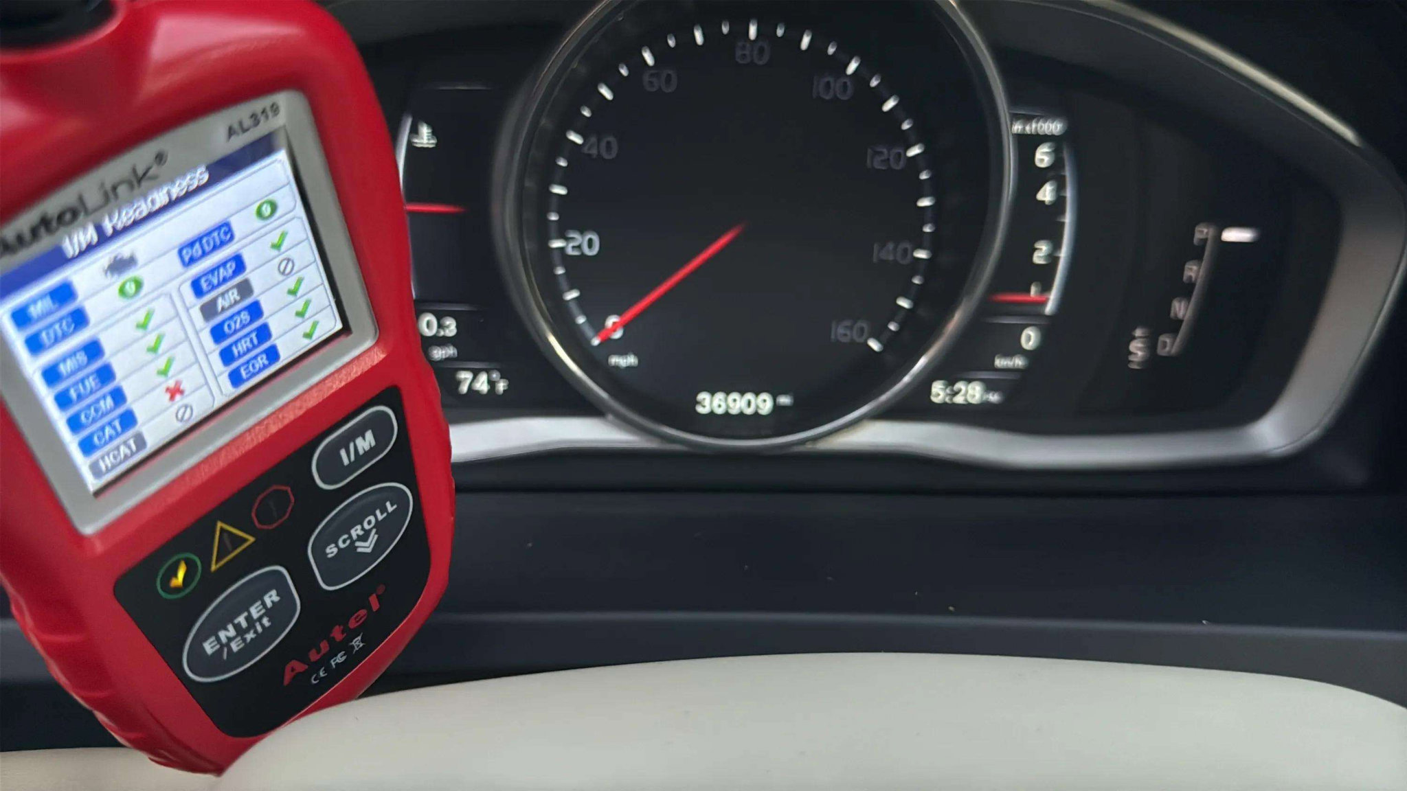 Used 2015 Volvo S60 T5 Premier image 13