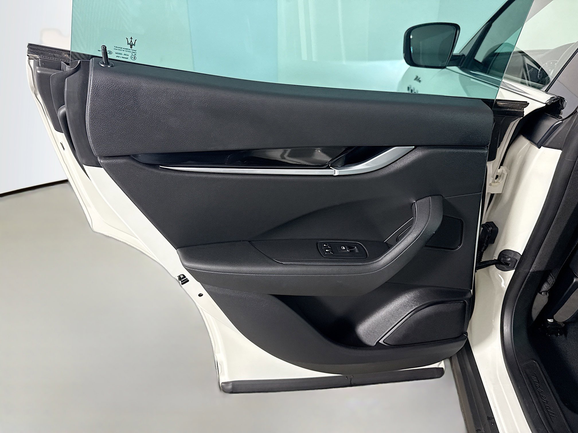 Used 2023 Maserati Levante Modena image 26