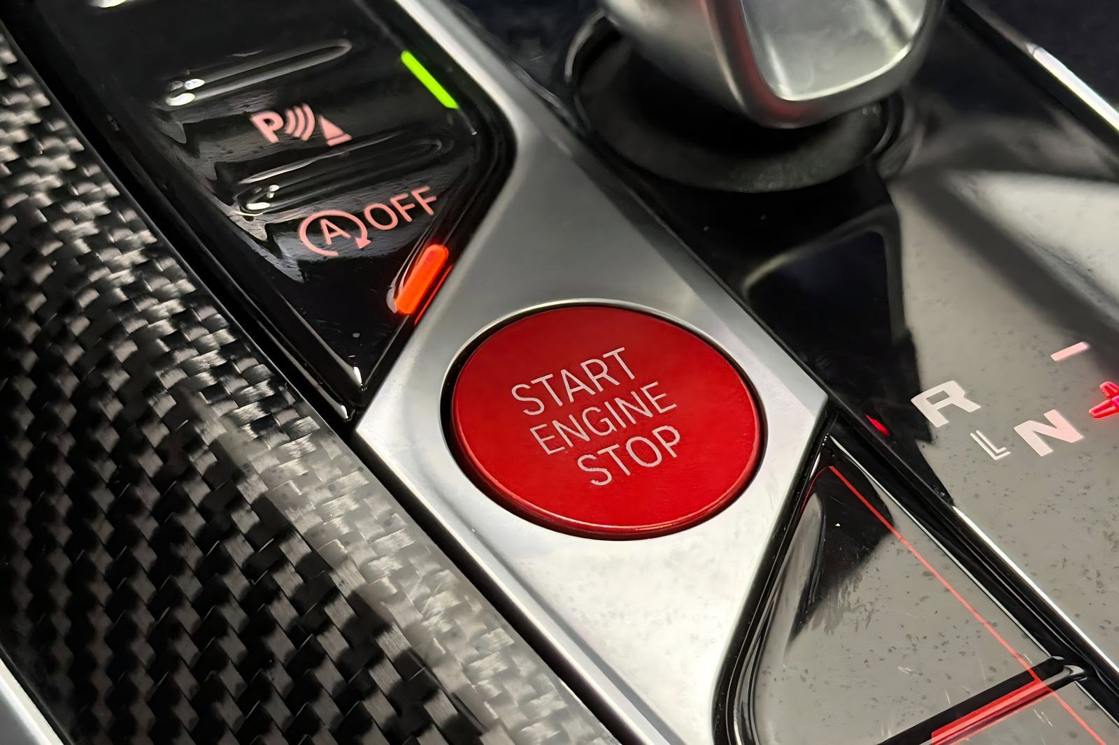 Used 2024 BMW M4 Competition image 35