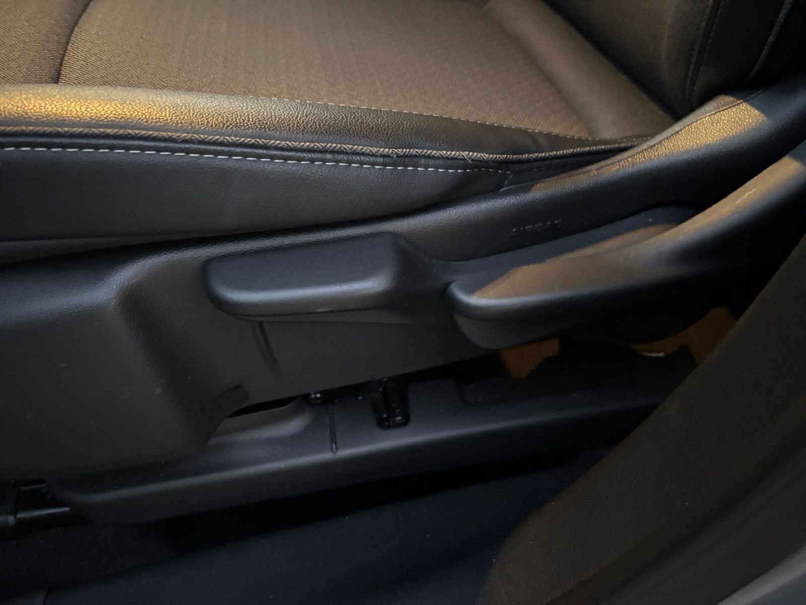 Used 2025 Buick Encore GX Preferred image 22