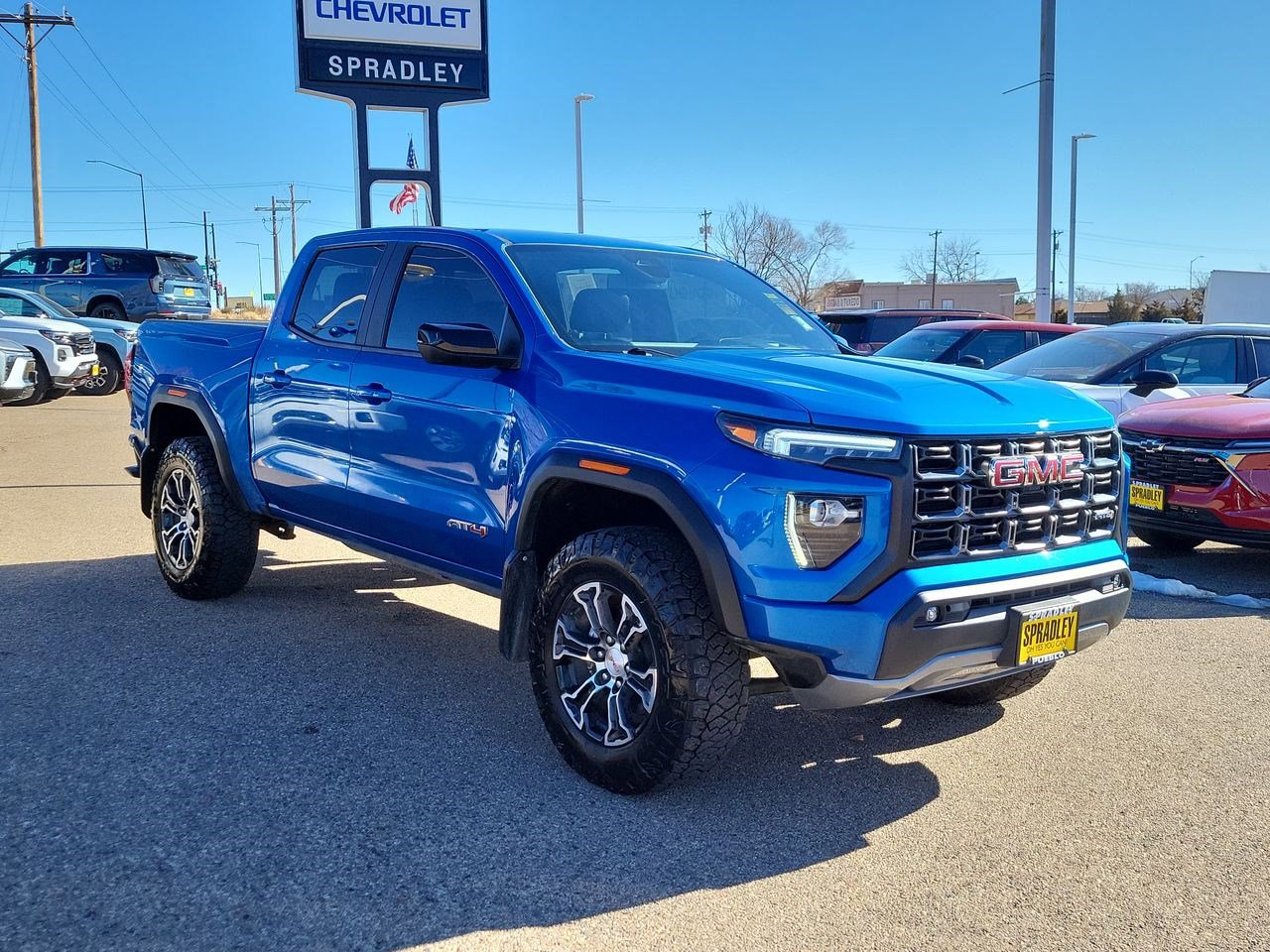 Used 2023 GMC Canyon AT4 image 2