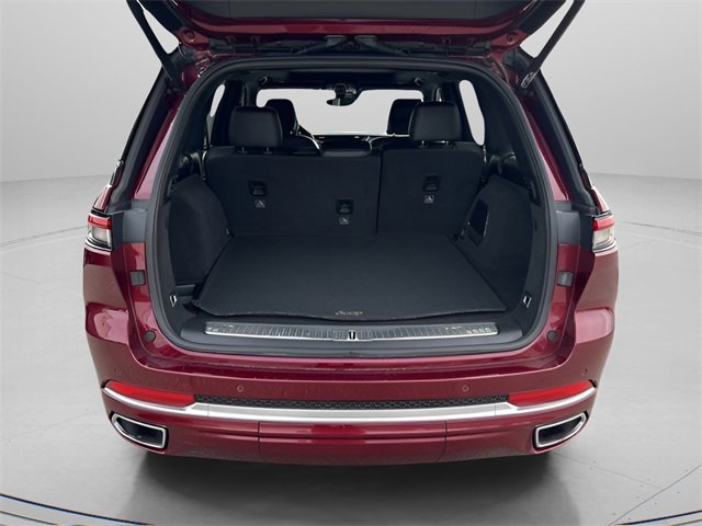 Used 2022 Jeep Grand Cherokee Summit w/ Luxury Tech Group V image 20